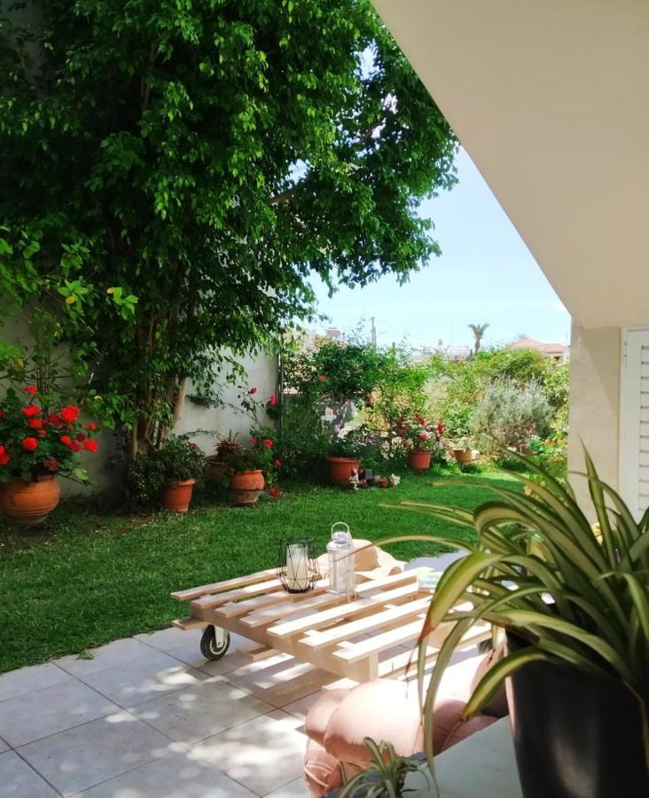 شقة Xrysa'S Garden Mesolóngion المظهر الخارجي الصورة