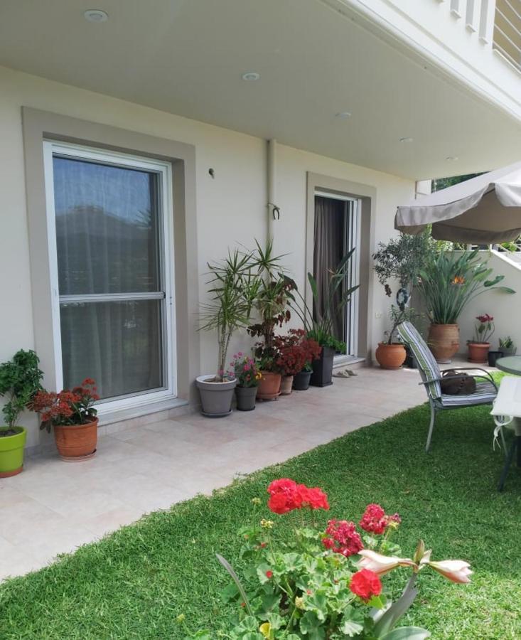 شقة Xrysa'S Garden Mesolóngion المظهر الخارجي الصورة
