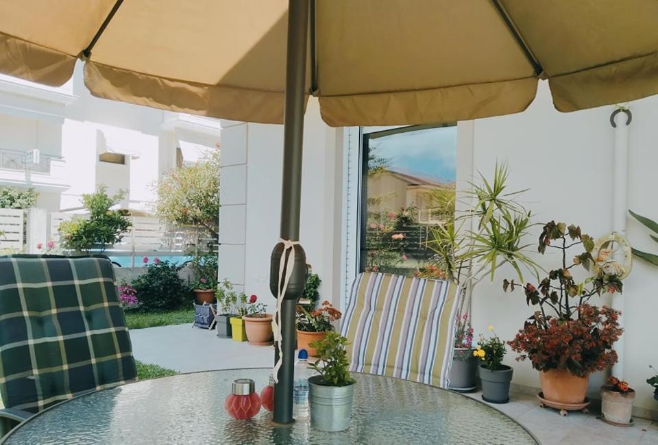 شقة Xrysa'S Garden Mesolóngion المظهر الخارجي الصورة