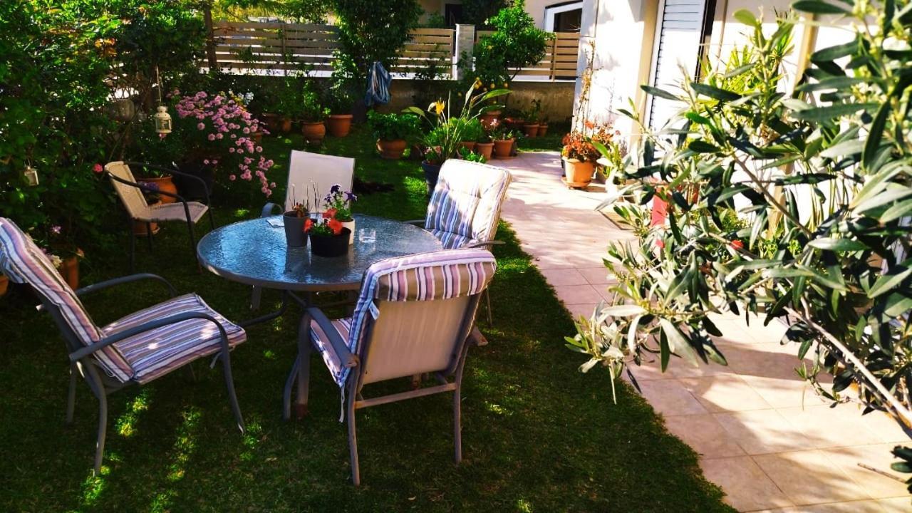 شقة Xrysa'S Garden Mesolóngion المظهر الخارجي الصورة